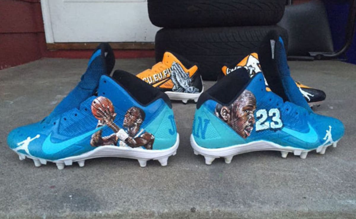 brown baseball cleats