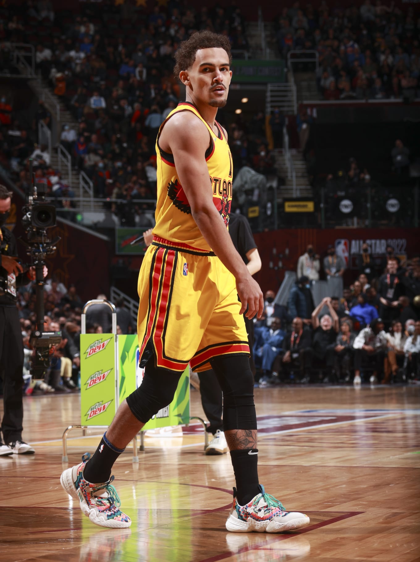 Trae young under armour clearance