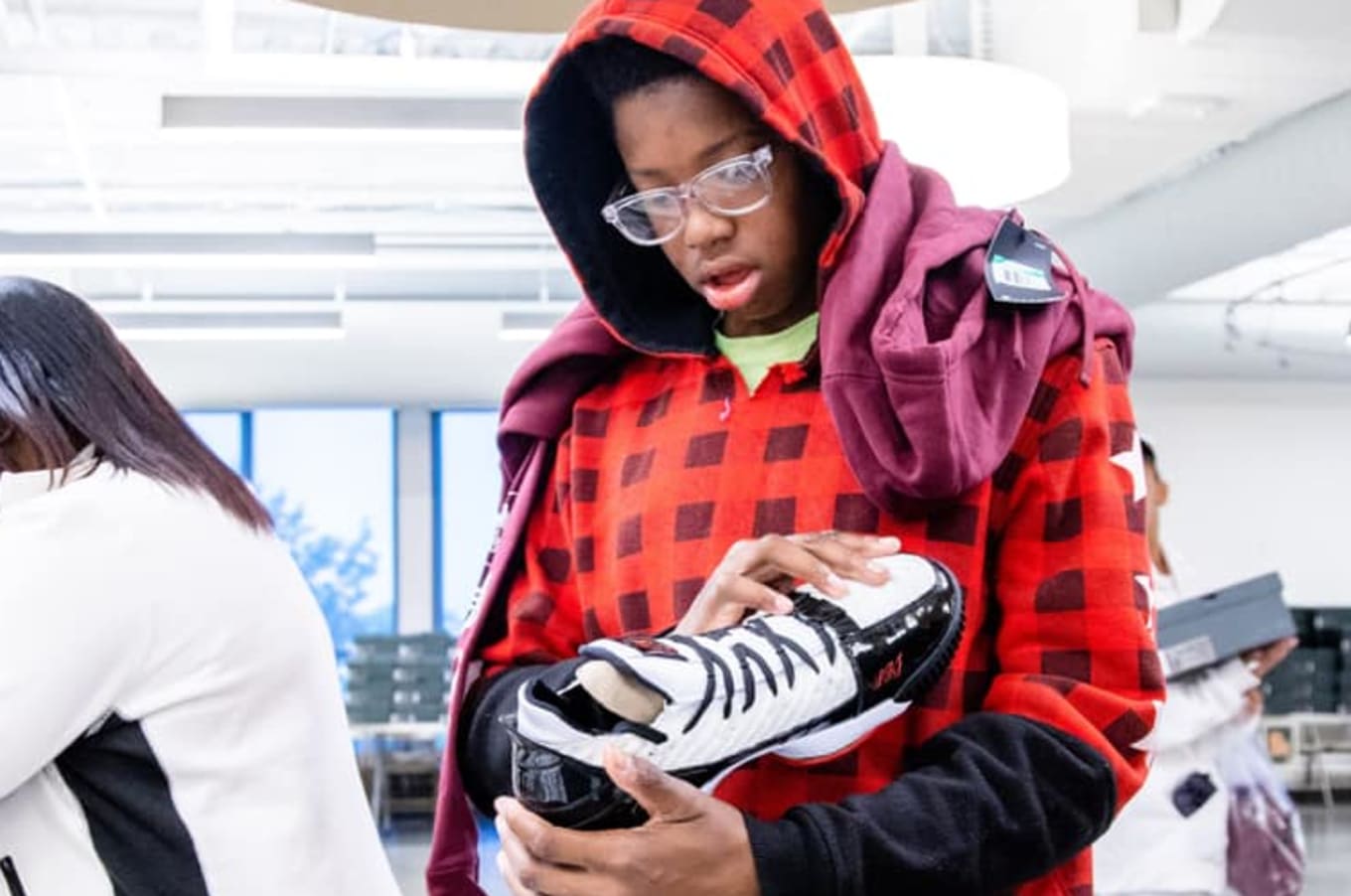Lebron James I Promise School Gives Students Over 800 Sneakers Sole Collector