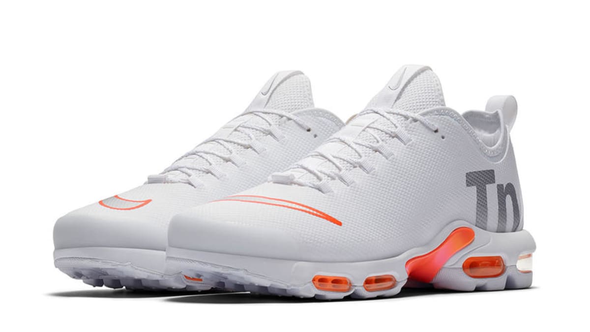 nike tn orange and white