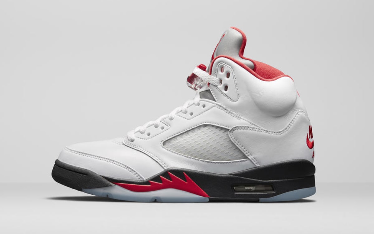 jordan 5 fire red yellowing