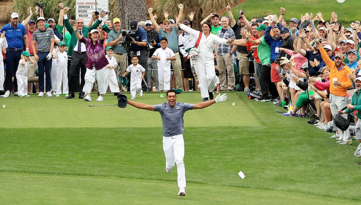 Tony Finau Dislocates Ankle in Nike Roshe G Golf Shoes ...