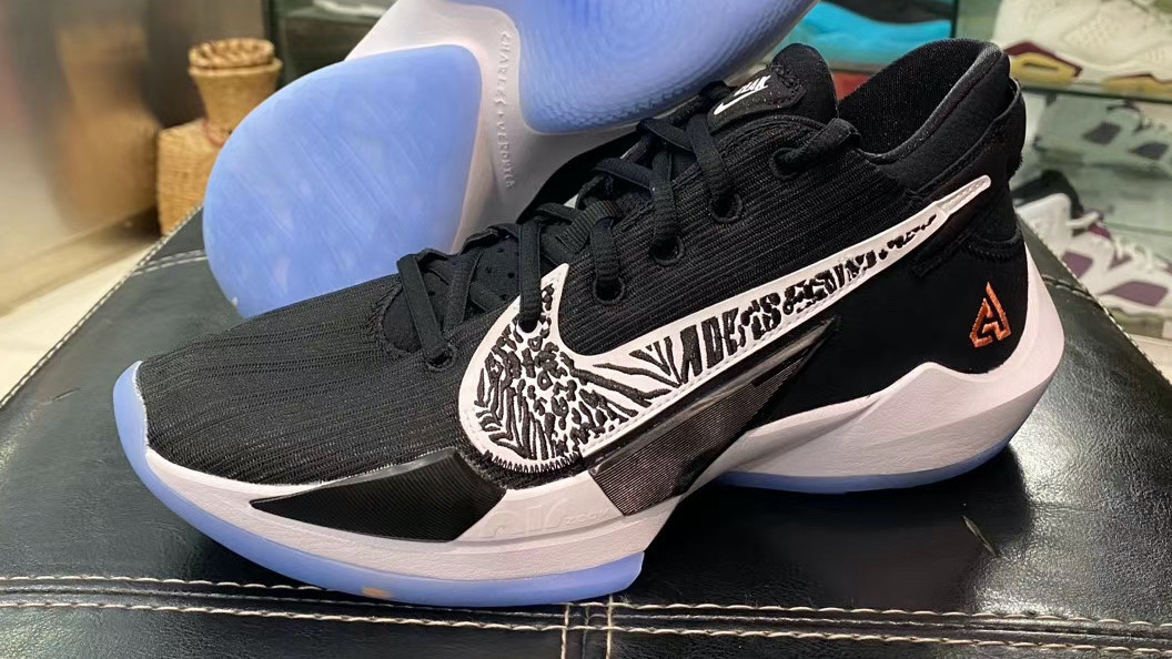 giannis antetokounmpo shoes black