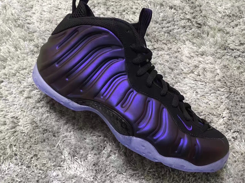 eggplant foams on feet