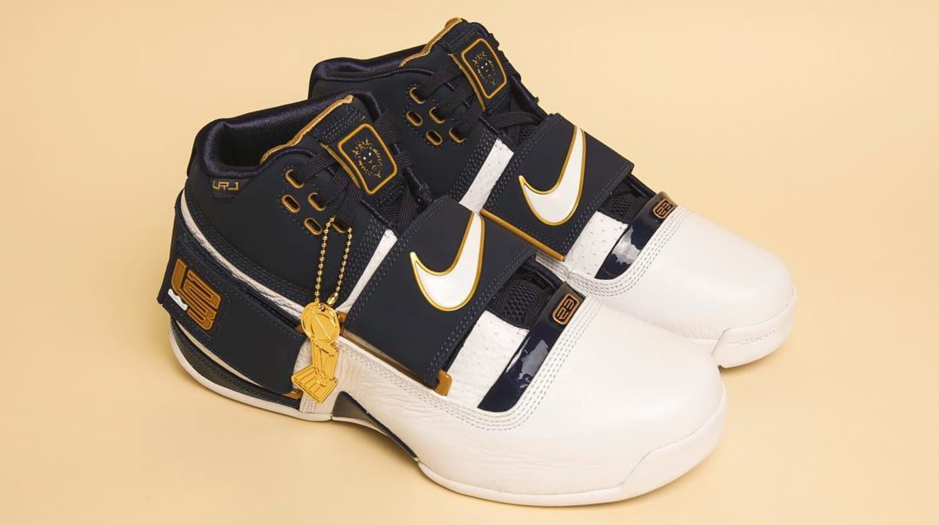 lebron soldier 1 black and gold