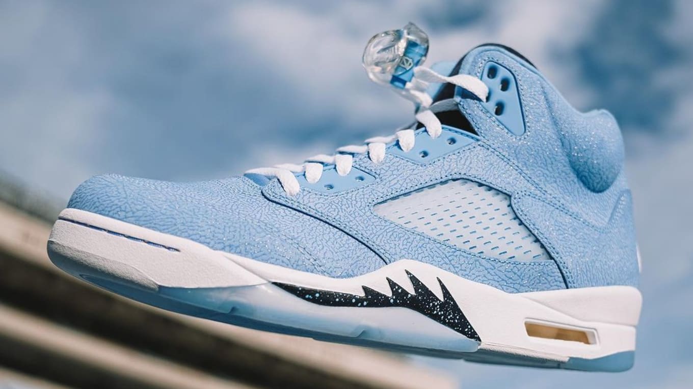 blue and white 5s