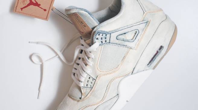 Bleached levi 4s clearance