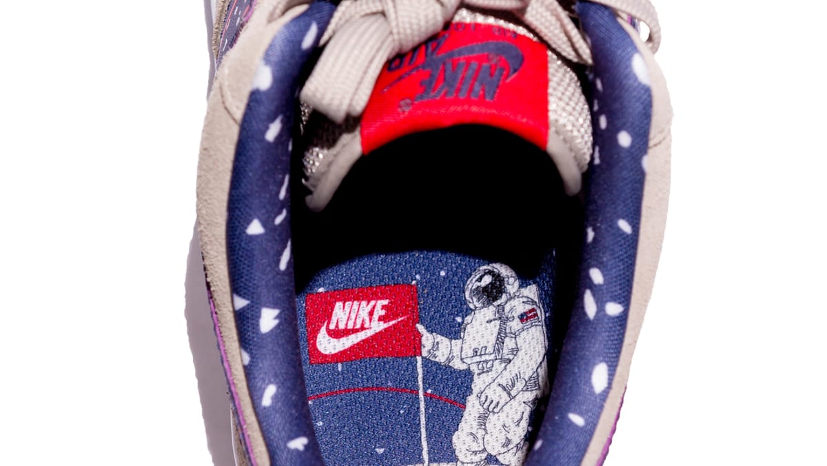 air force 1 low moon landing