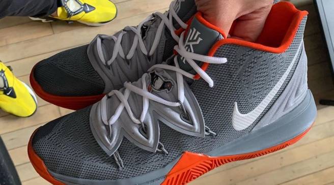 mache sneakers