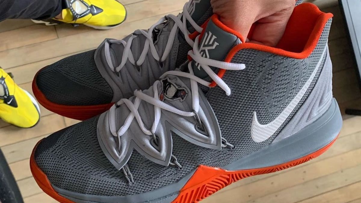kyrie flytrap custom