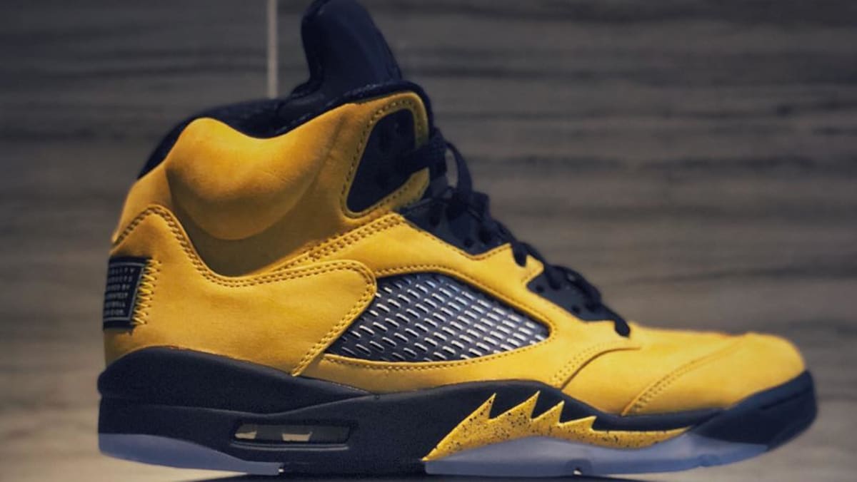 jordan retro 5 michigan