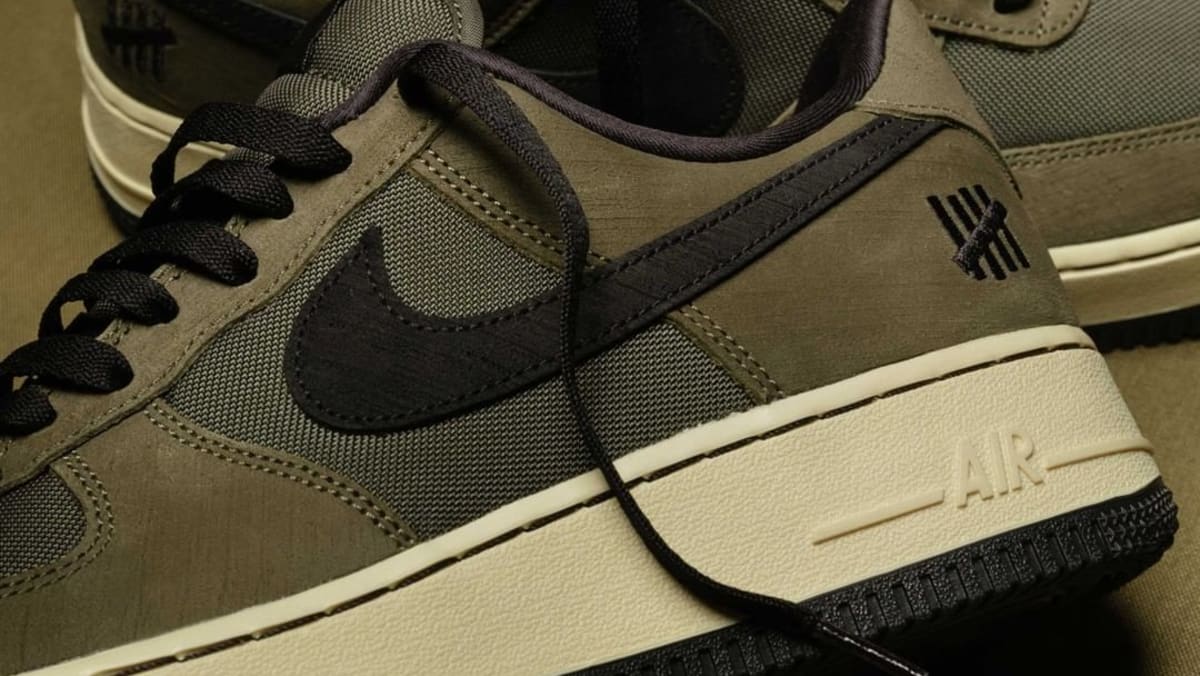 how do nike dunks fit compared to air force 1