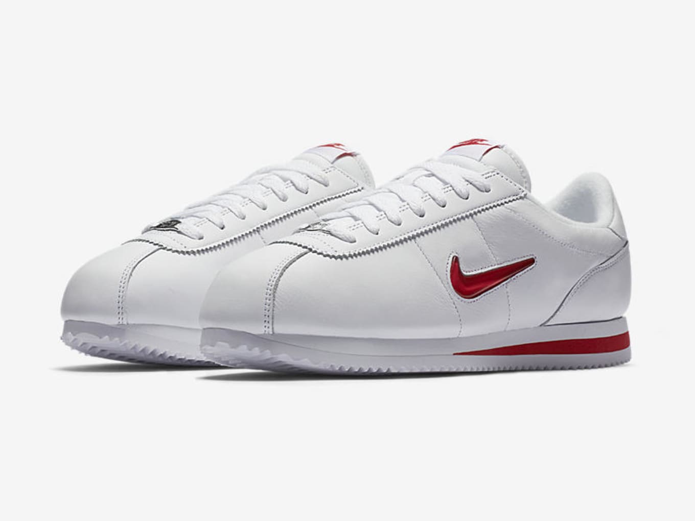 nike cortez small swoosh