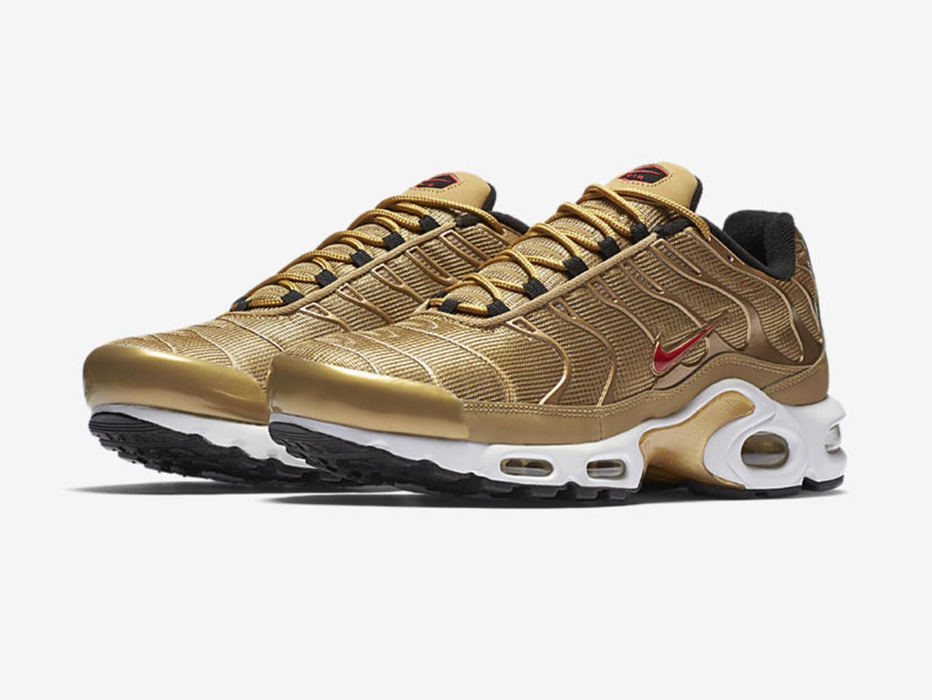 Air max plus metallic gold