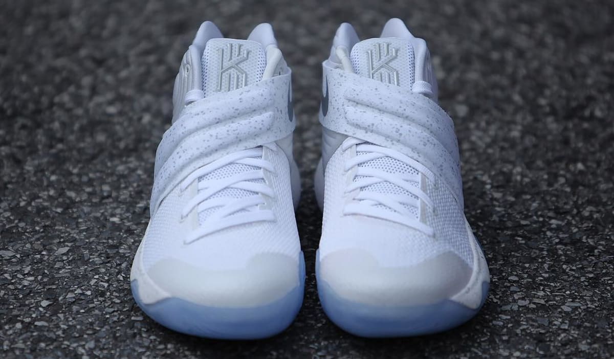 kyrie 2 silver speckle