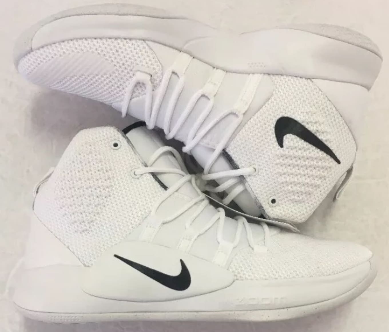 White hyperdunks 2018