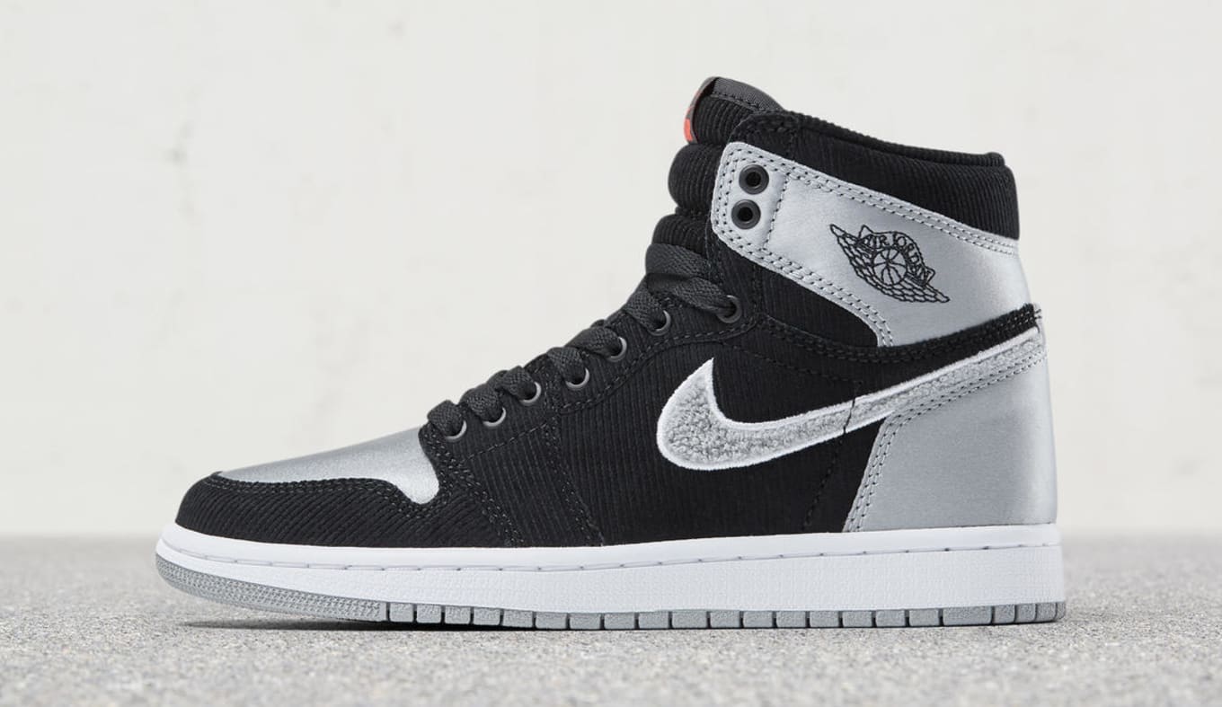 black and silver jordan 1s