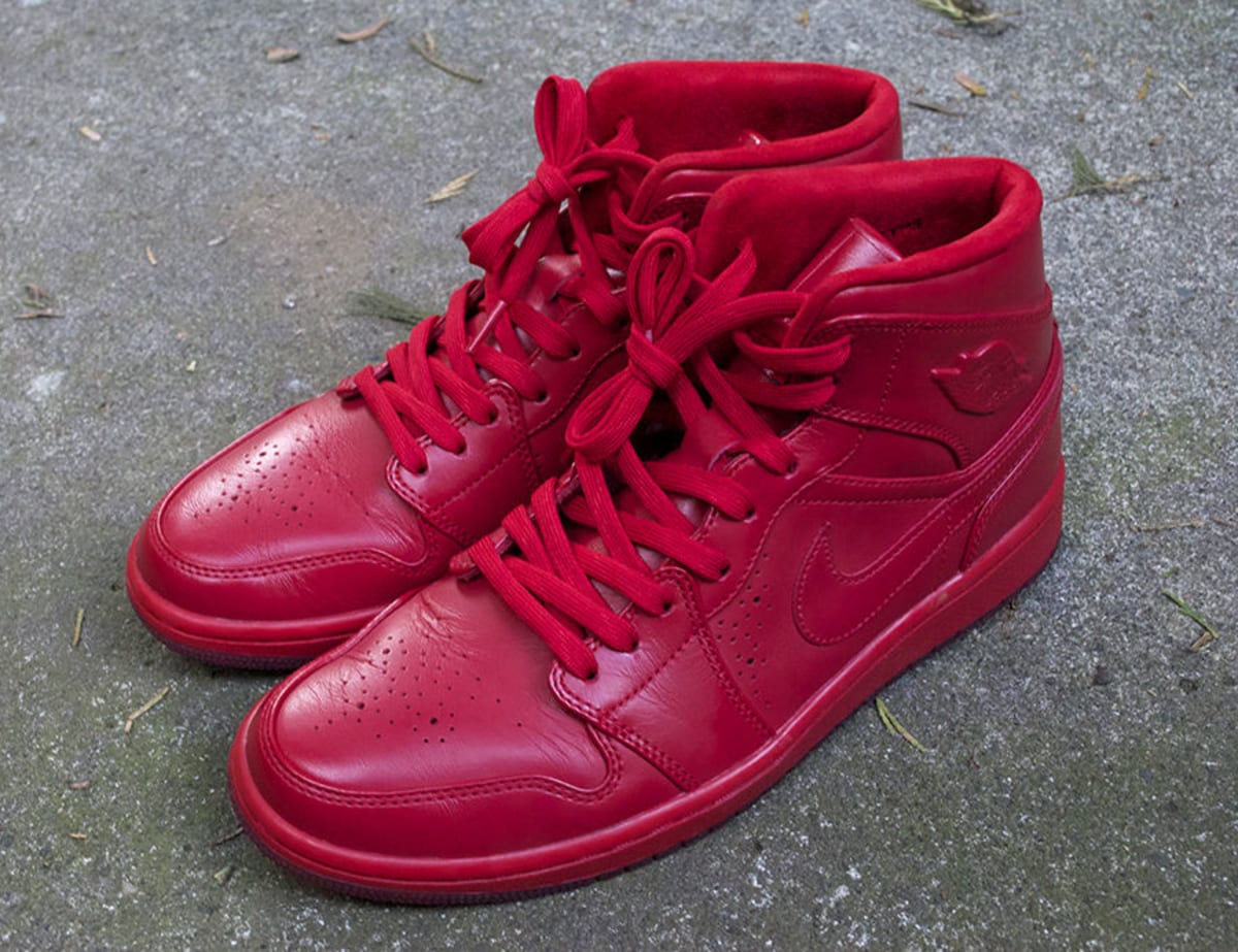 hightop red jordans