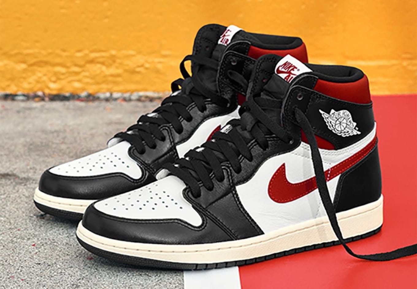 jordan 1 retro high black gym red