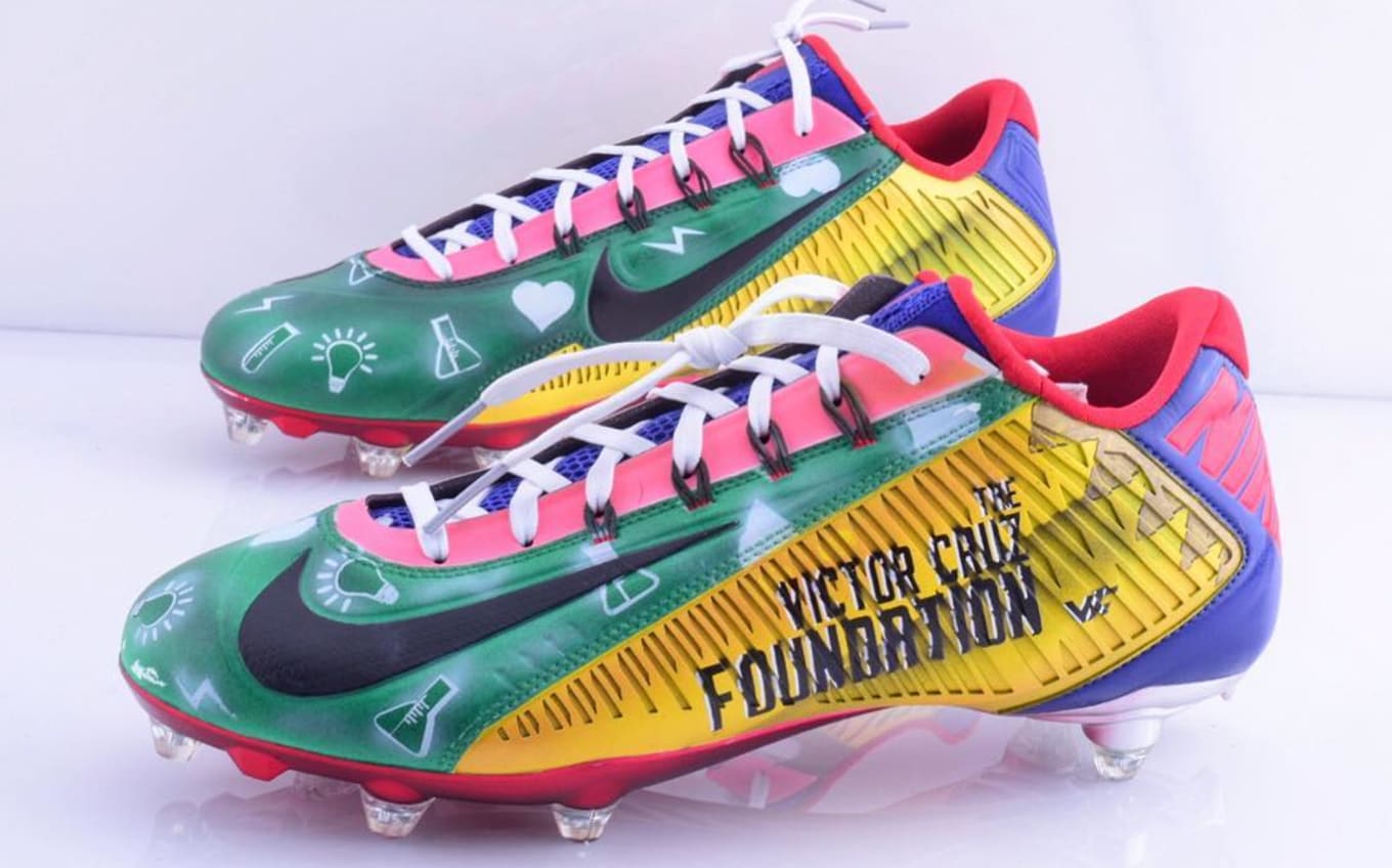 customize nike football cleats