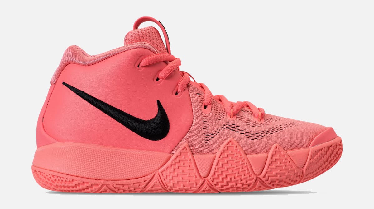 do kyrie 4s run small