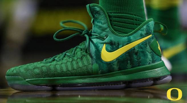 oregon ducks basketball shoes