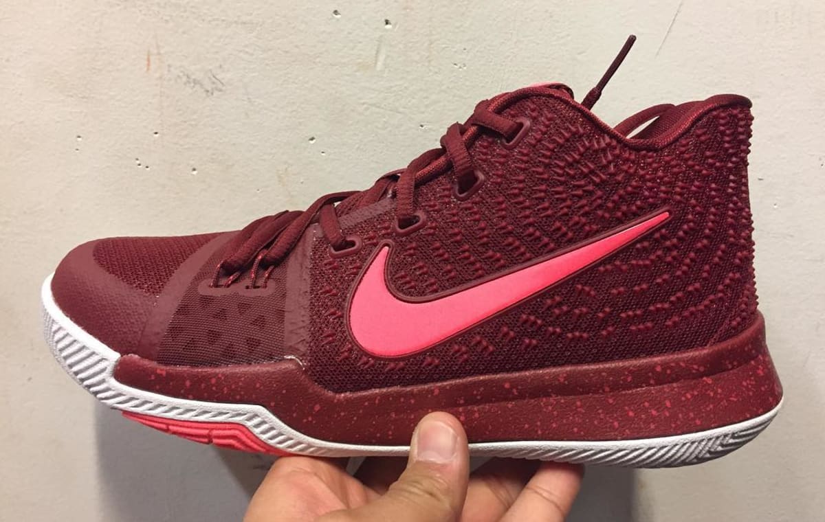Kyrie 3 yellow maroon Clearance