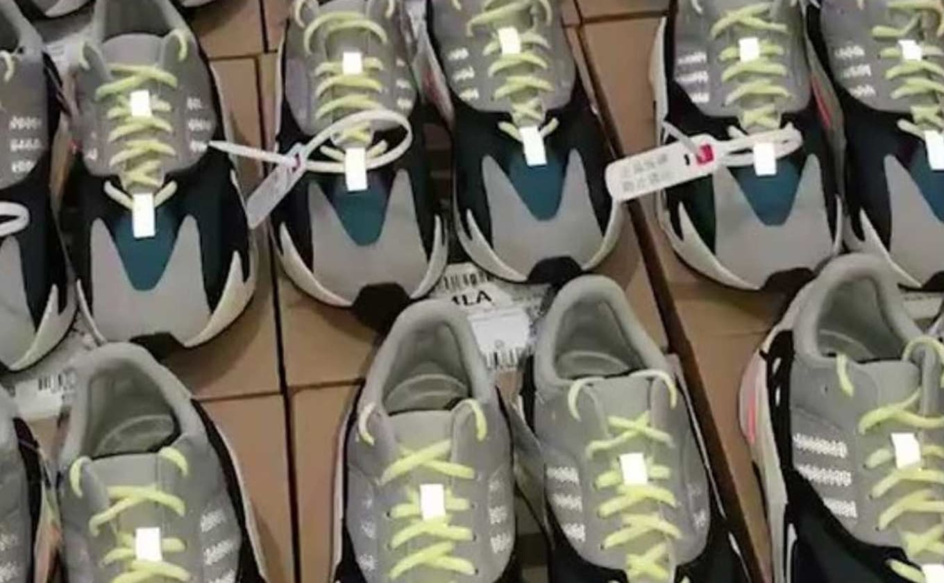 yeezy 700 imitation