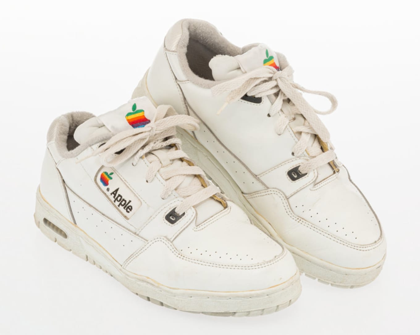 jaloezie Protestant Uitscheiden Rare Apple Sneakers Just Sold for Nearly $10,000 | Sole Collector