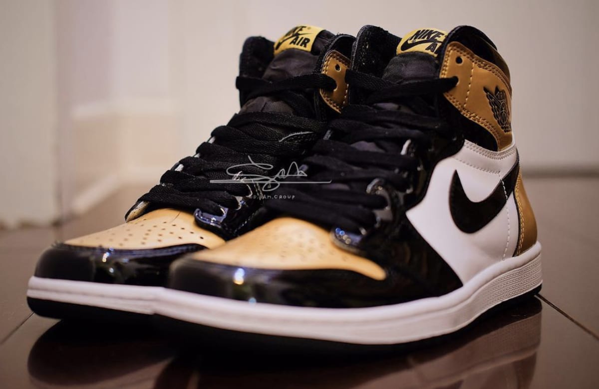 gold toe nikes