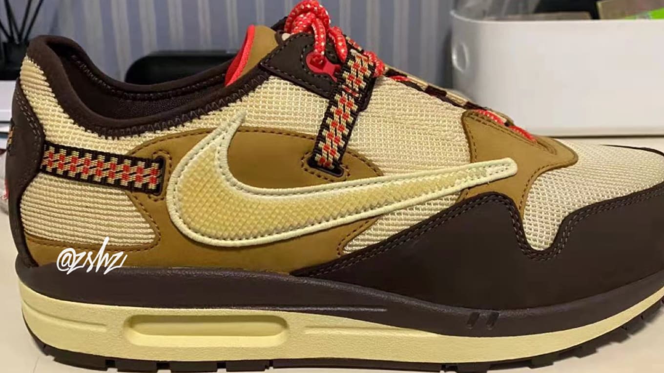 Nike x travis scott air max 1