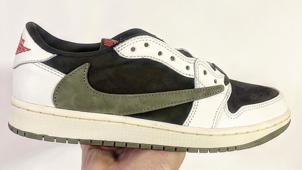 Travis Scott x Air Jordan 1 Low Women