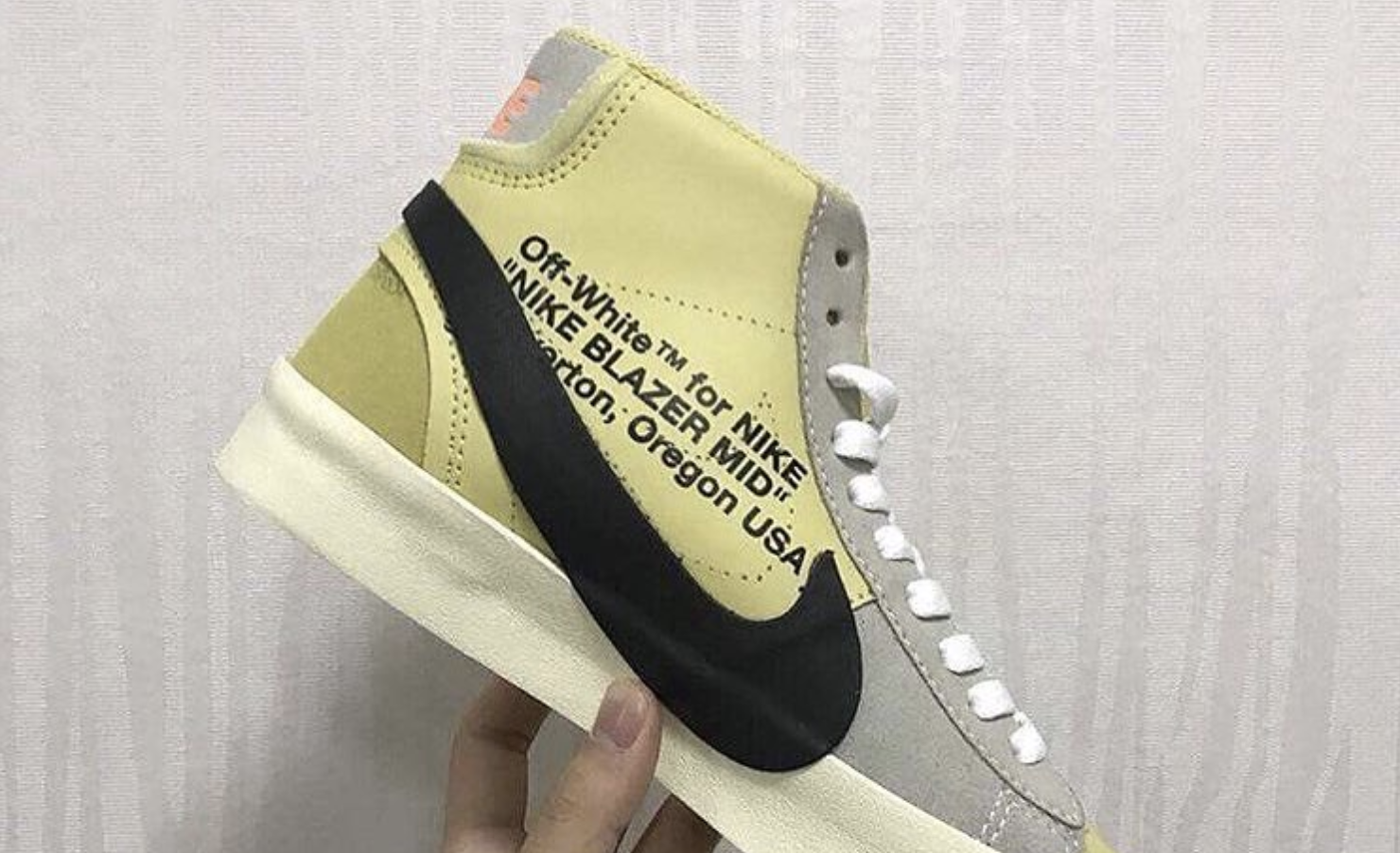 nike off white canvas