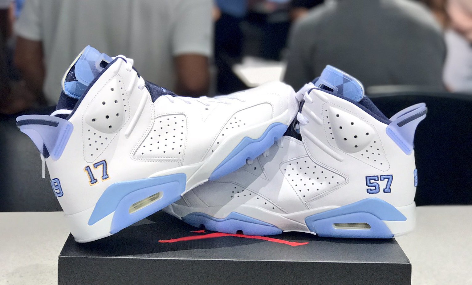 jordan retro 6 carolina blue