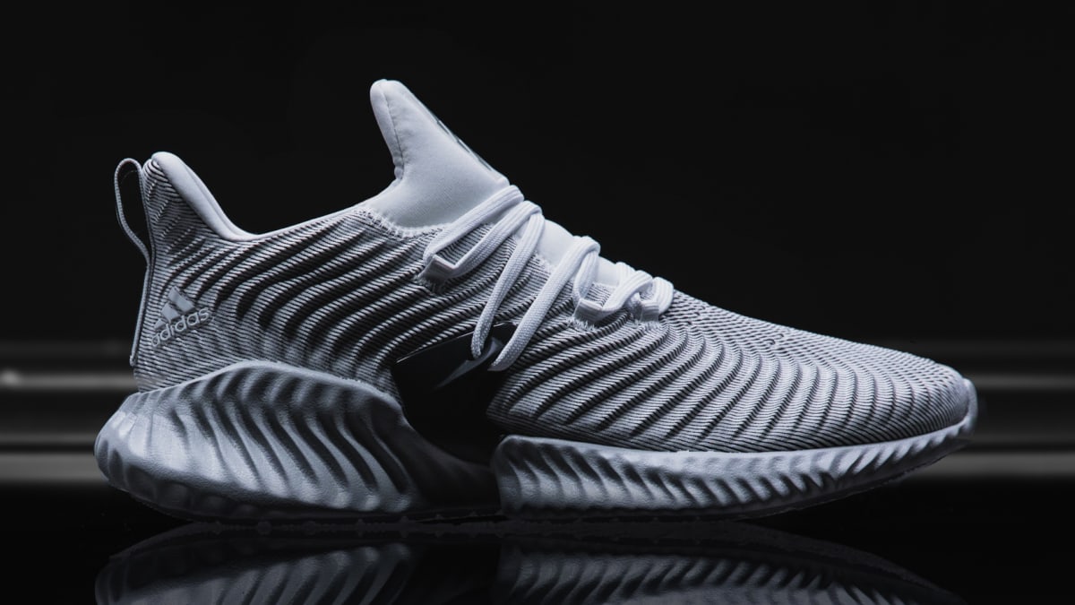 alphabounce instinct black and gold