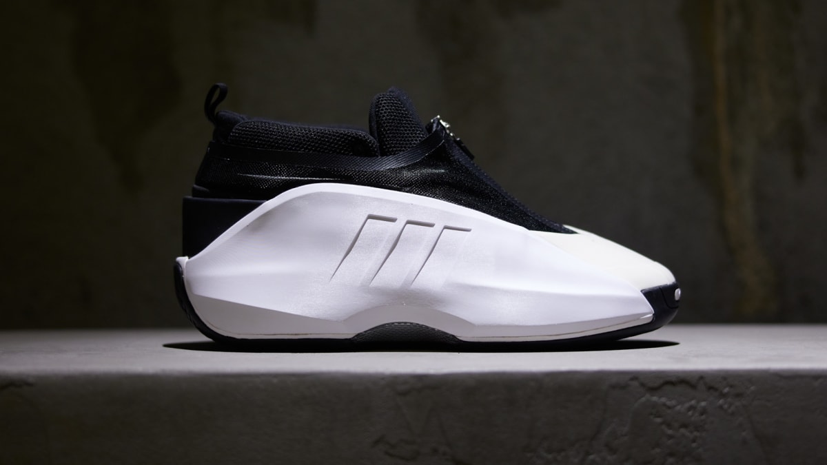 Shoes for Men and Women: Detailed Look at the Adidas Crazy IIInfinity
