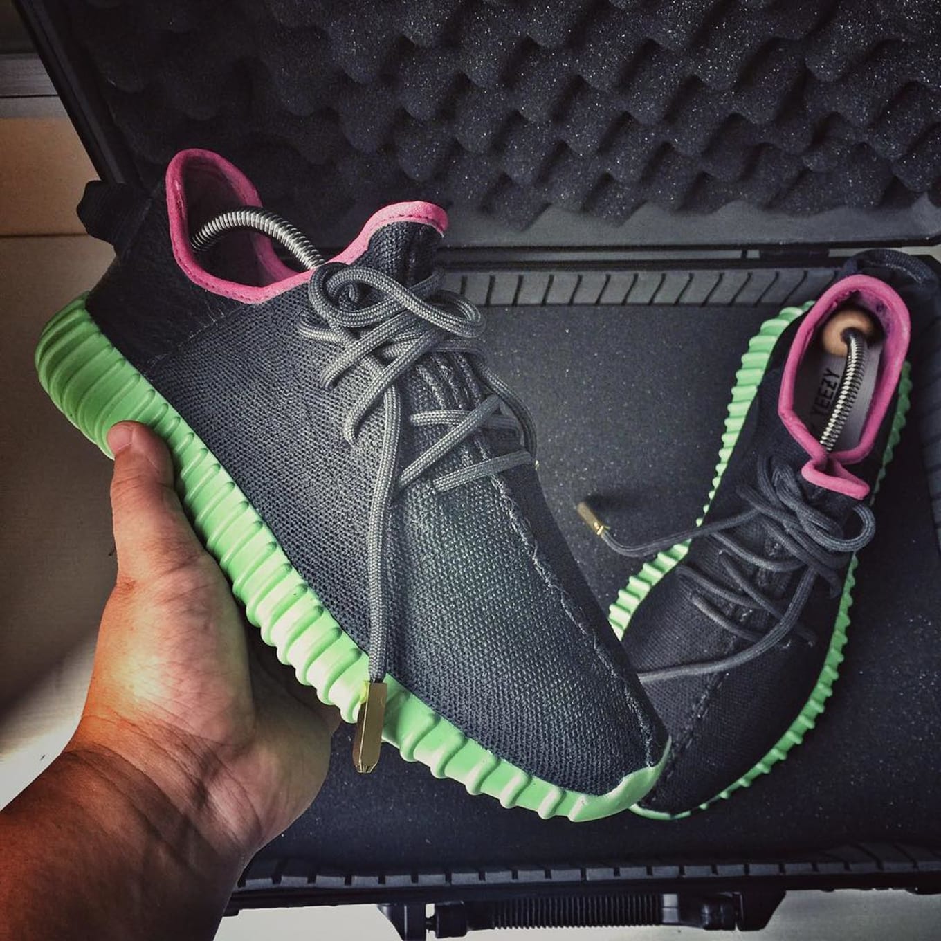 solar red yeezy 350