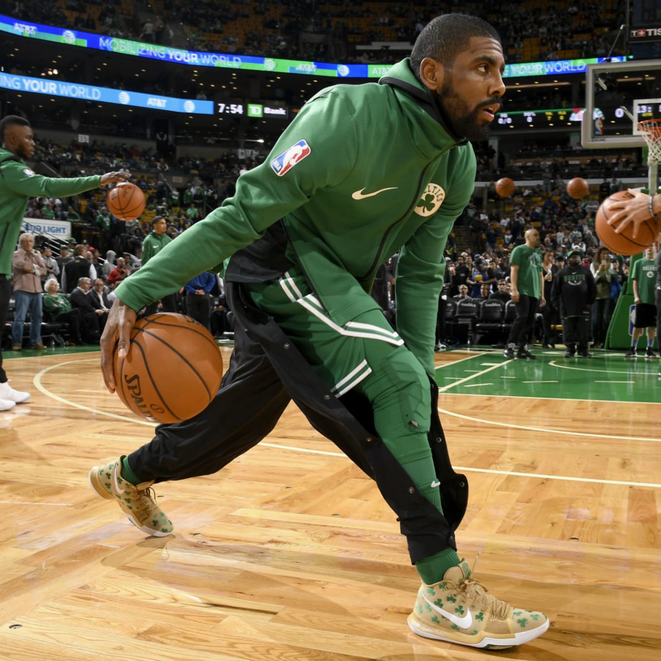 kyrie 3 luck pe