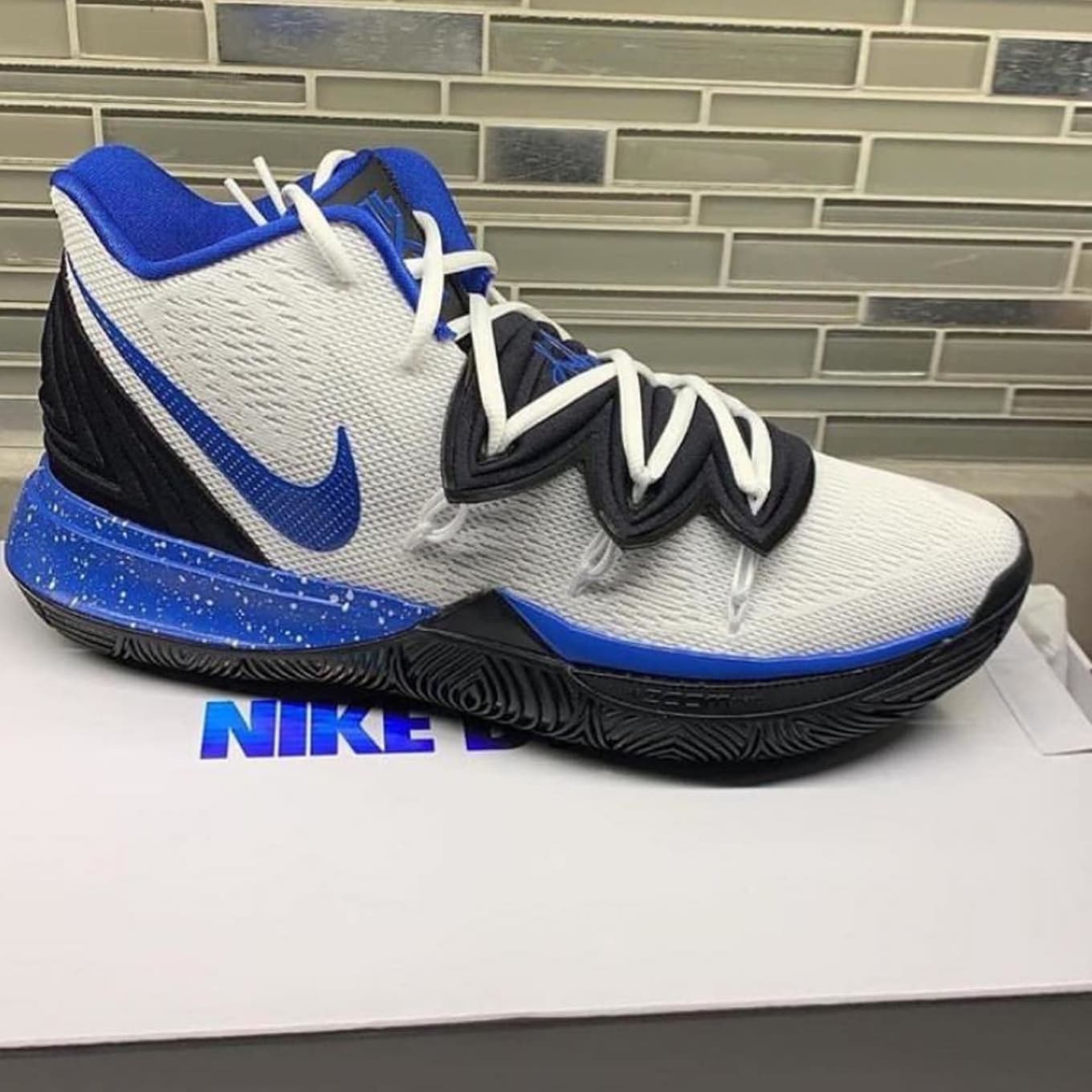 customize your own kyrie 5