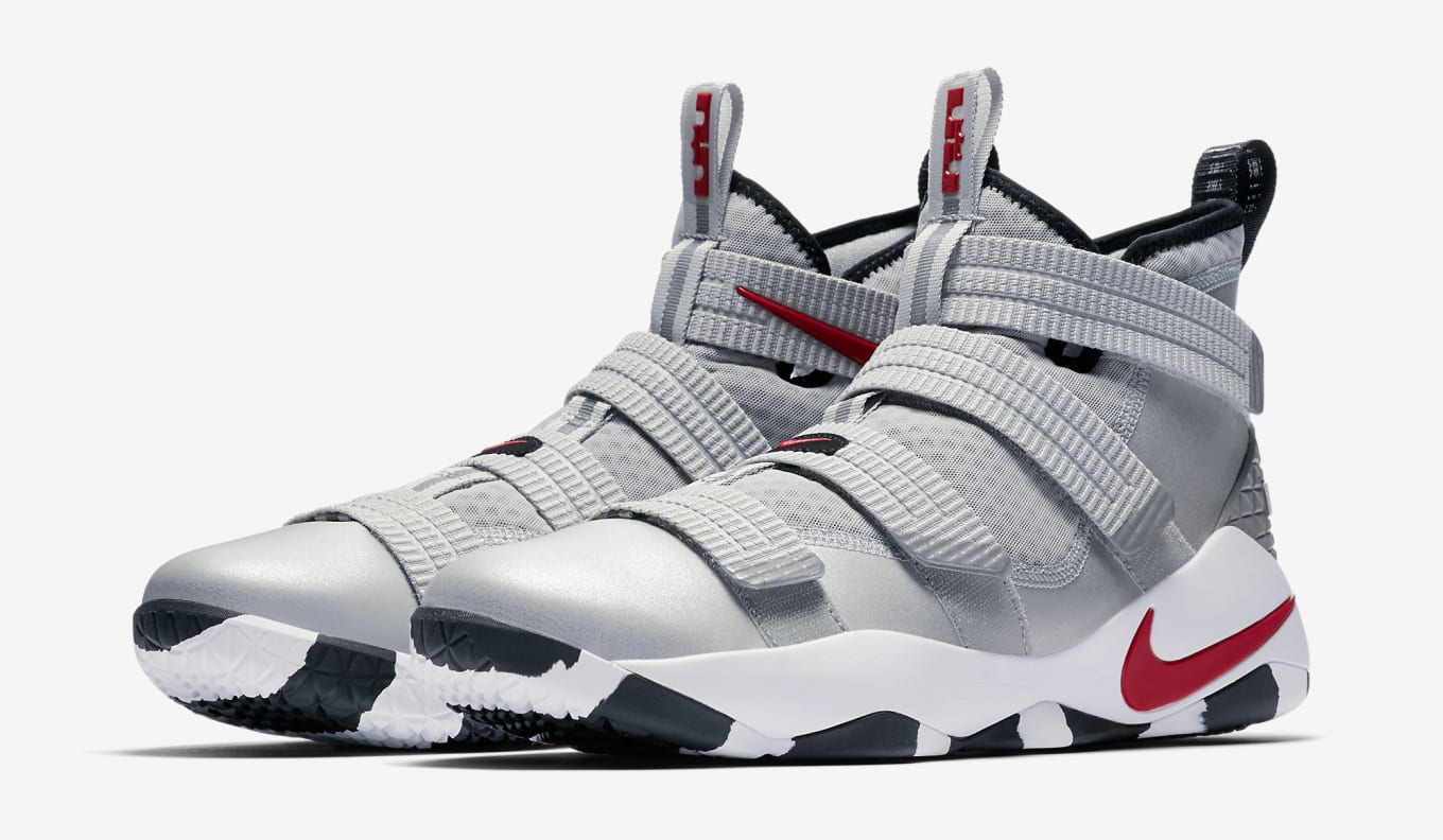 lebron soldier 11 silver