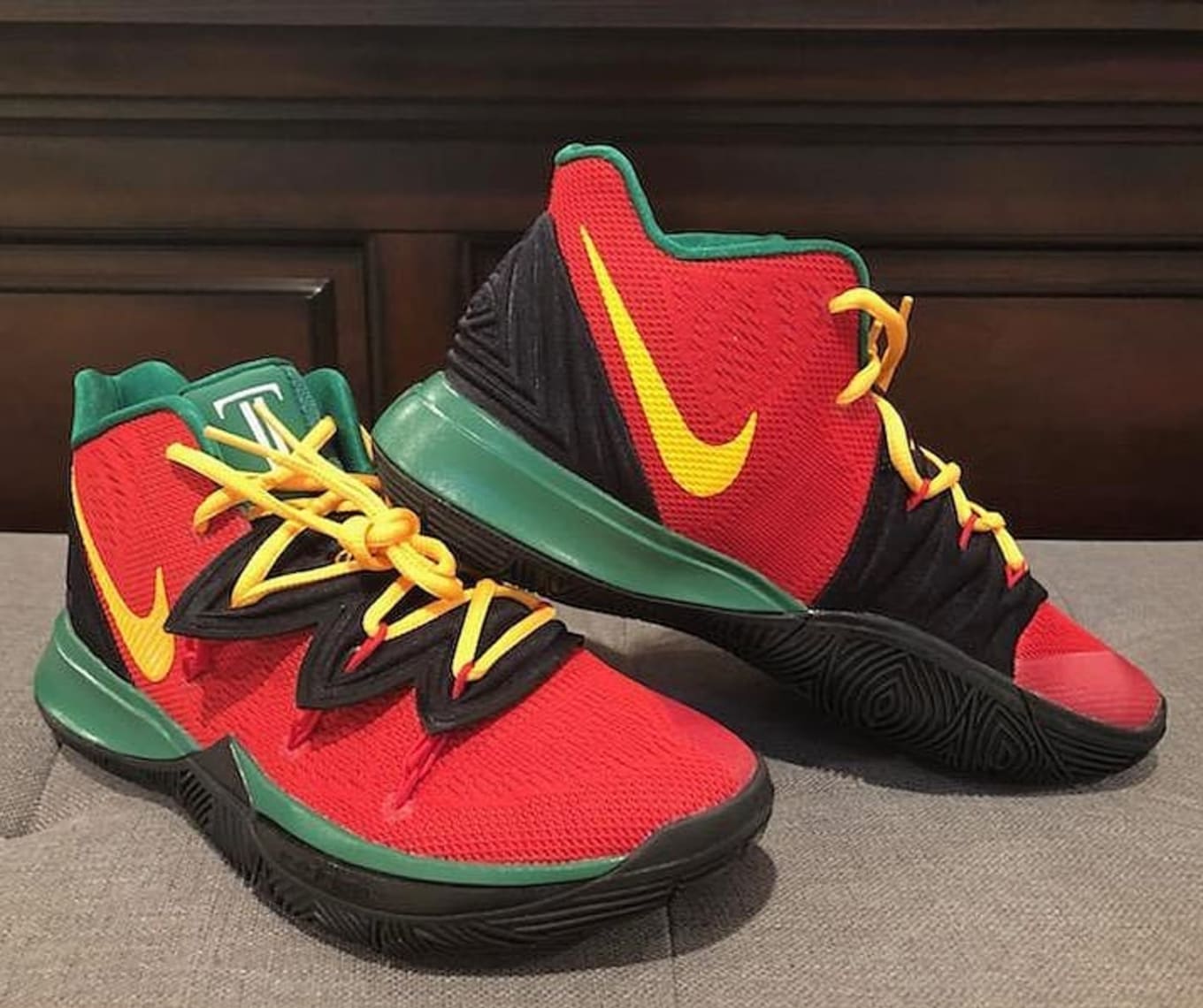 Kyrie 5 nike id ideas hotsell