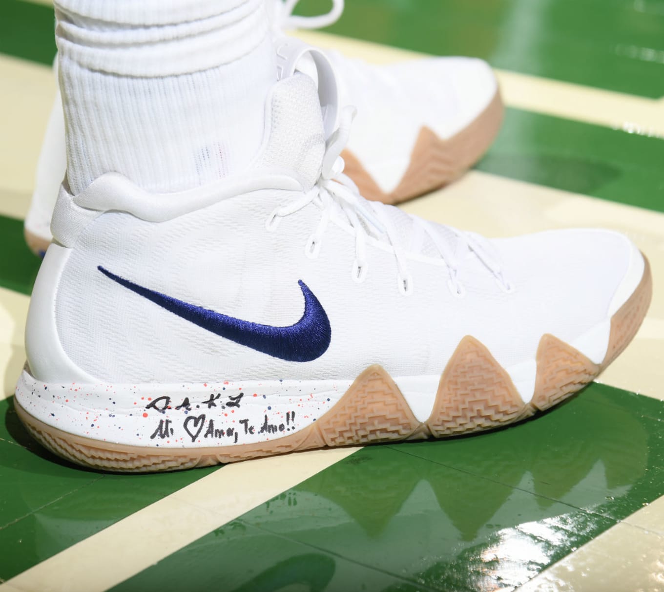 kyrie 4 uncle drew on feet