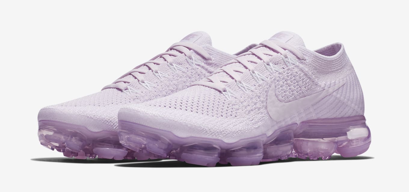 purple and blue nike vapormax