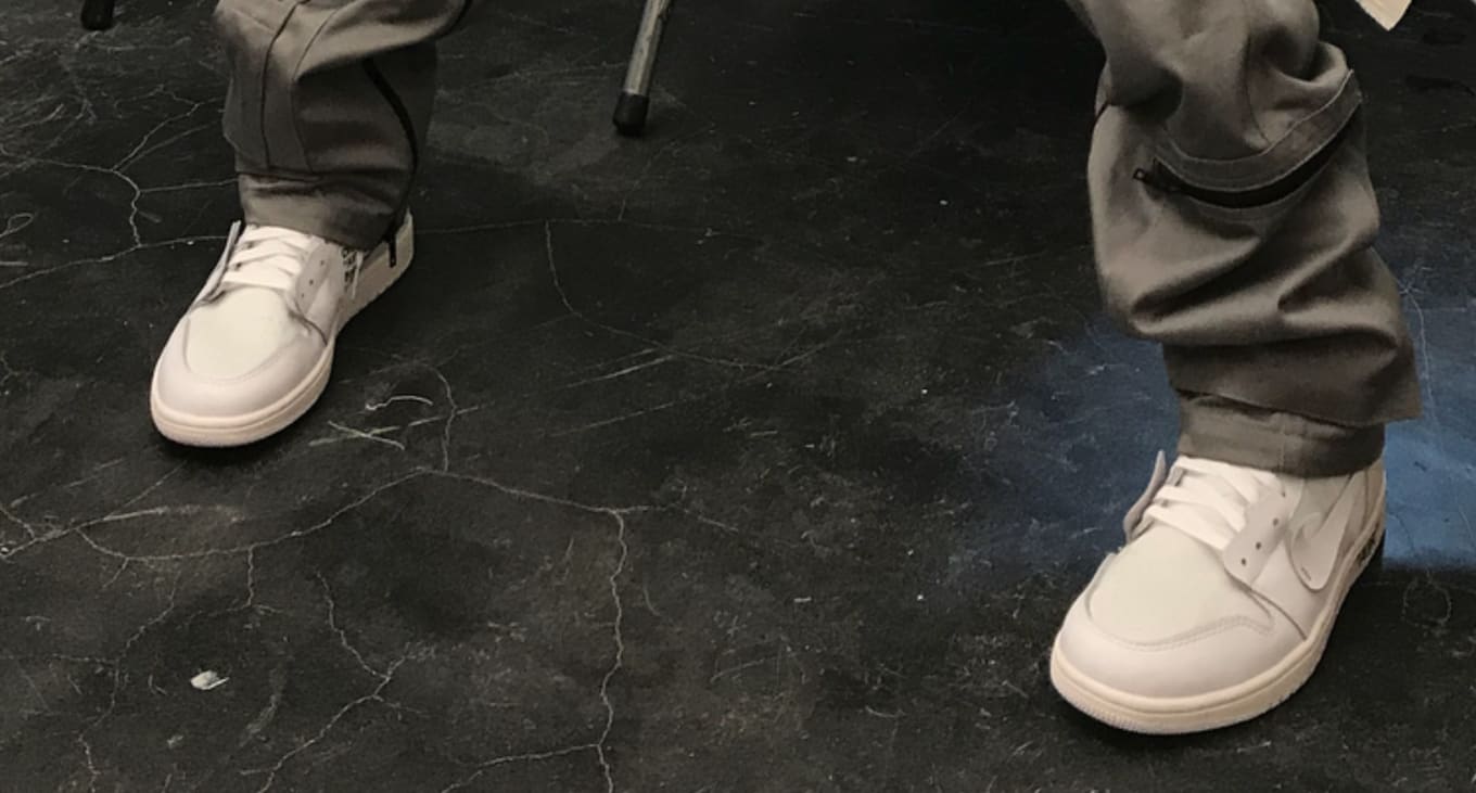 Jordan 1 Triple White On Feet 6becaa