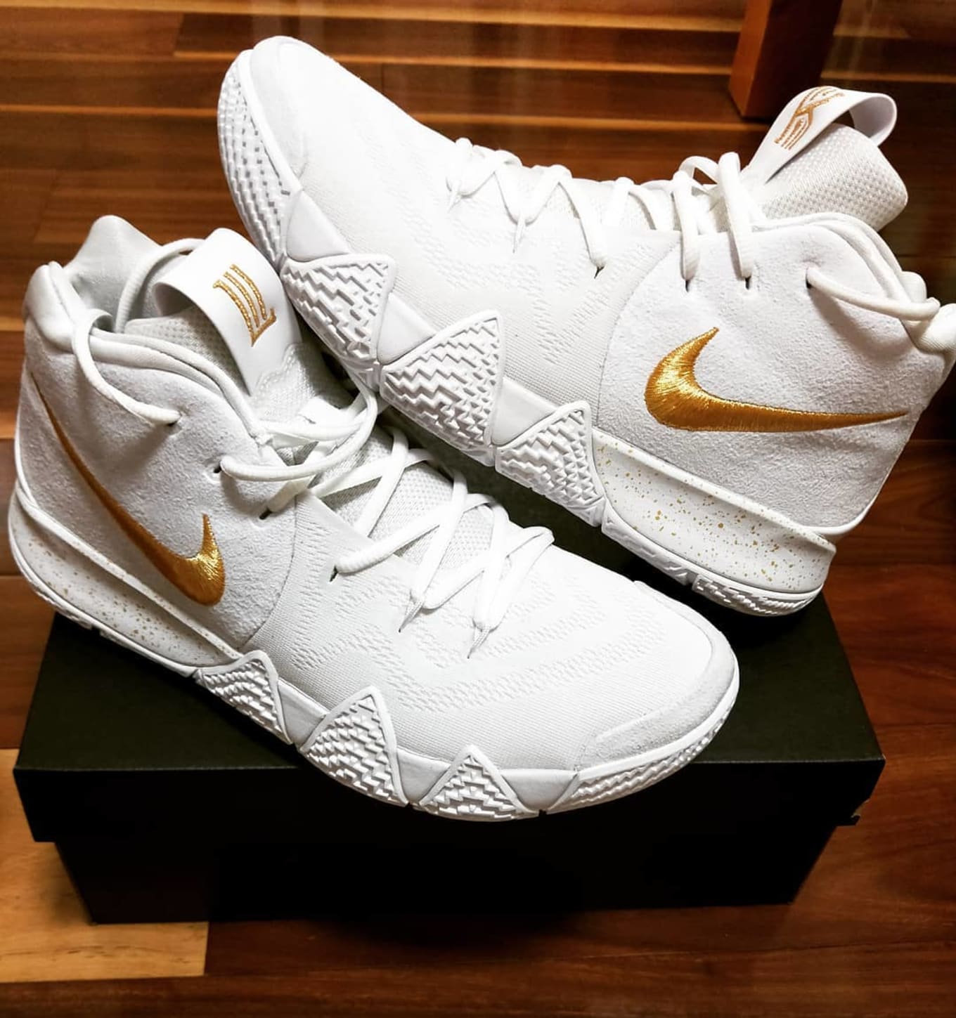 kyrie 4 white and gold