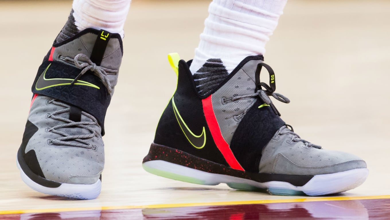 lebron shoes 2017