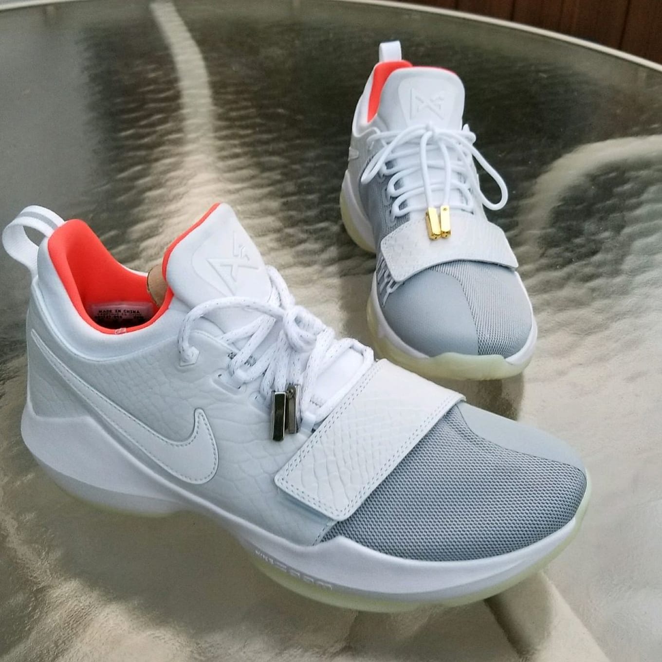 Nikeid pg 1