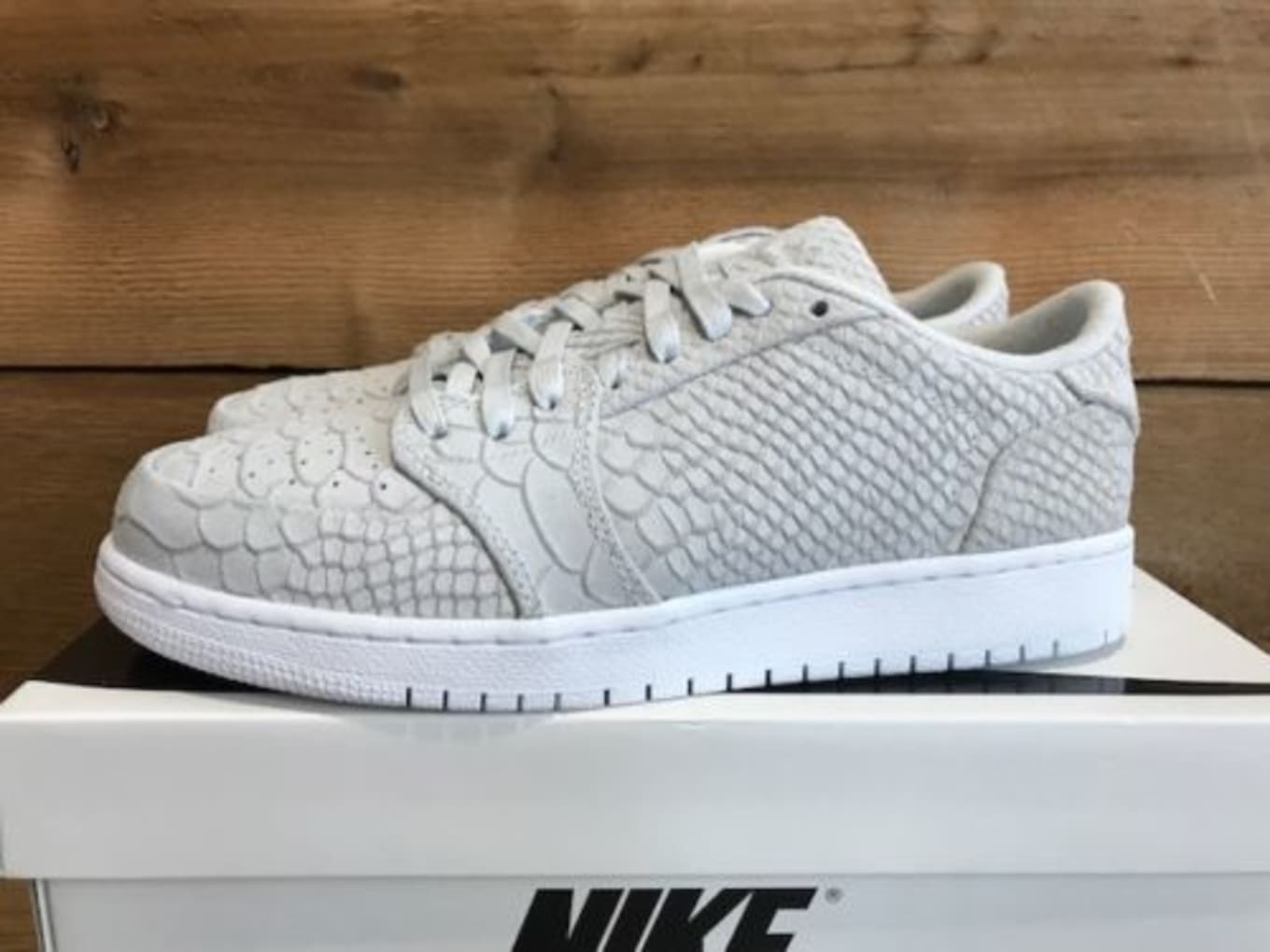 air jordan 1 snakeskin low