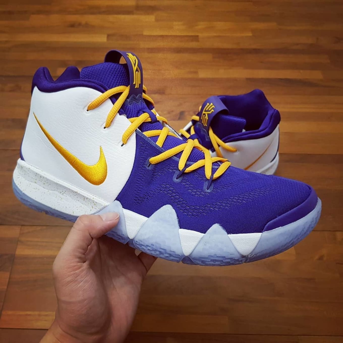 kyrie 4 id