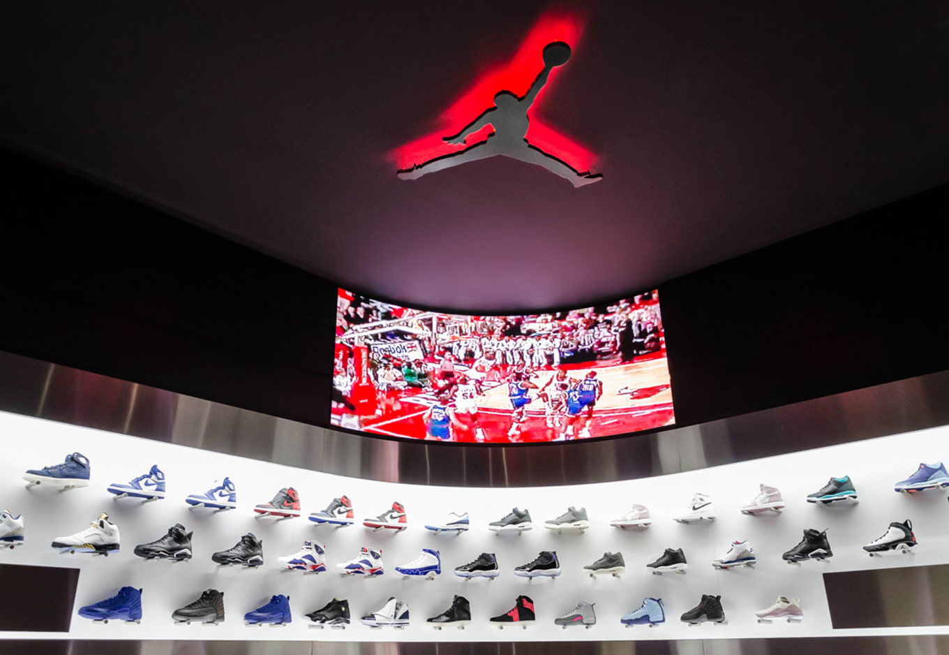 Foot District Madrid Interactive Air Jordan Room | Sole Collector